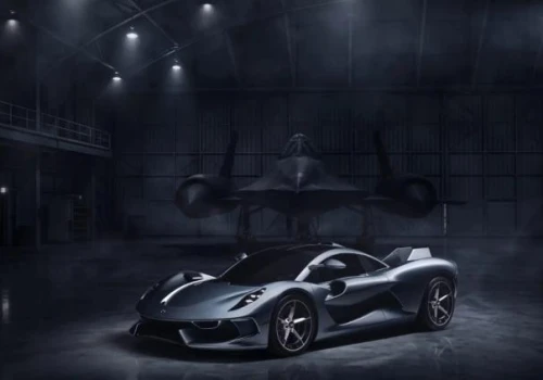 850 KM bez turbo i hybrydy. Hennessey właśnie pokazał Blackbirda