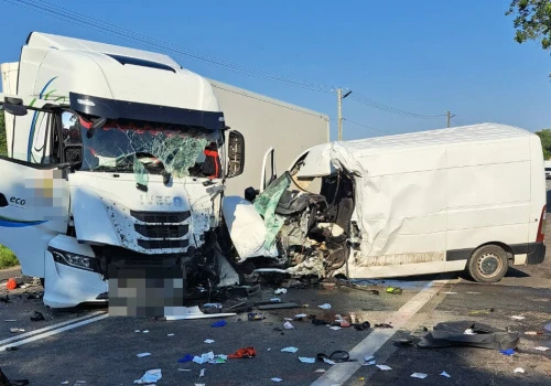 Wypadek na DK91 w gminie Ozorków. Dwie osoby ranne, LPR na miejscu