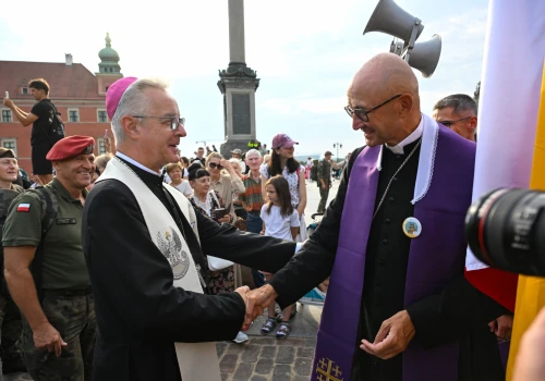 Abp Adrian Galbas: wiara nie rozprasza wszystkich ciemności, ale pozwala odkryć obecność Boga