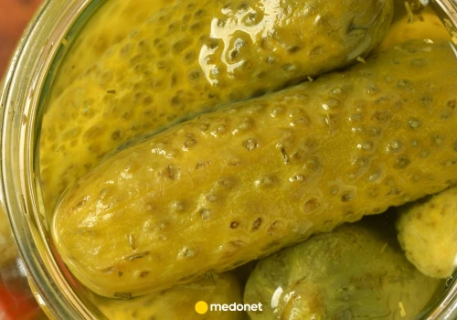 Ogórki kiszone to naturalny probiotyk, który koi jelita. Tylko trzeba uważać z ilością