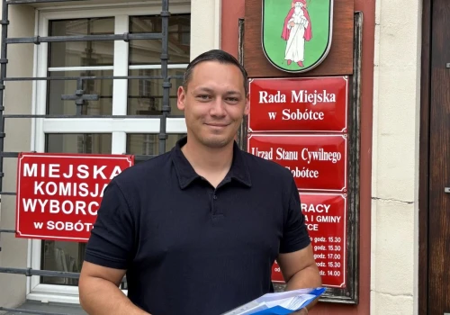 Wybory w Sobótce nabierają tempa. Pierwszy kandydat złożył listy poparcia