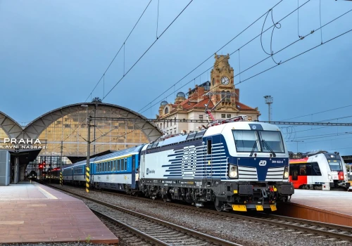 České dráhy ze wszystkimi lokomotywami od Siemensa. 50. Vectron na 230 km/h już w Pradze
