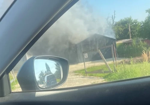 Cztery zastępy walczyły z pożarem garażu przy ulicy Katowickiej