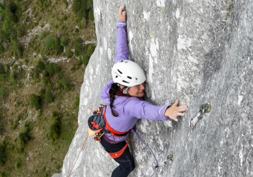 Trudna przeprawa przez „Yeah Man” (8b+, 300 m). Drogę powtarza Katherine Choong