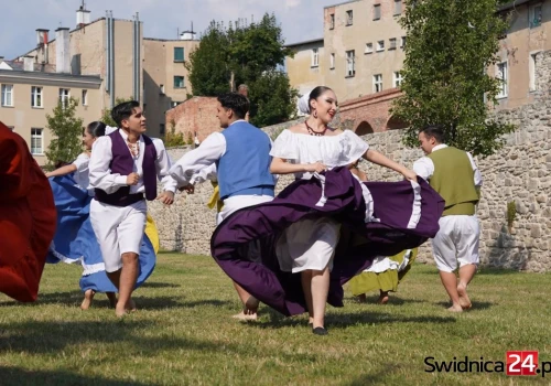 Gorące rytmy i świetna zabawa. Rozpoczyna się 34. Międzynarodowy Festiwal Folkloru w Strzegomiu
