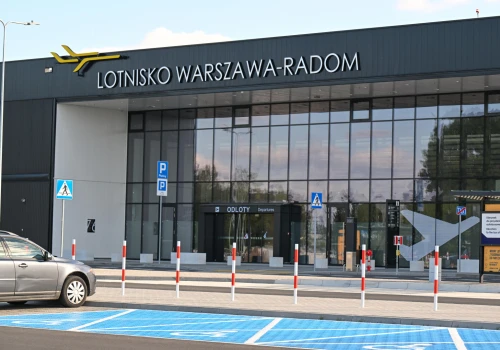 Zwolnienia na lotnisku w Radomiu. Pracę może stracić 30 proc. załogi