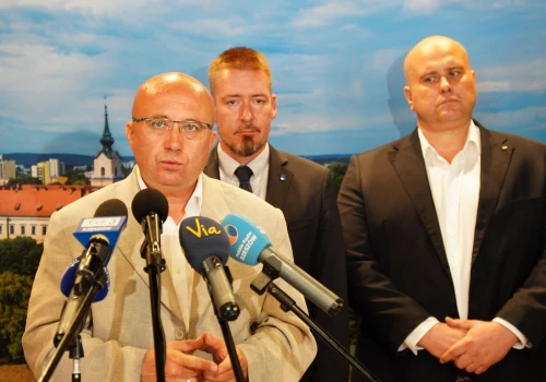Samorządy i biznes walczą o szybką kolej z Rzeszowa do Warszawy