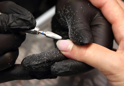 Paznokcie jak filiżanka waniliowego latte. Ten manicure już okrzyknięto hitem sezonu