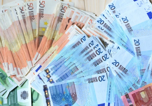Tysiąc euro zasiłku – komu przysługuje?