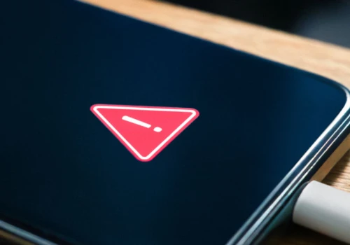 Porada z TikToka może skończyć się fatalnie. Nie rób tego z telefonem