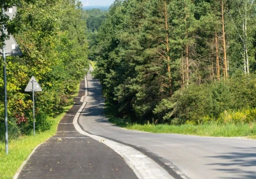Rowerem na Złotą Górę będzie teraz łatwiej. Nowa trasa już otwarta