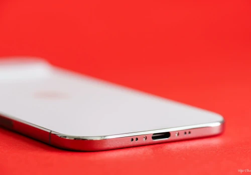 Jubileuszowy iPhone dostanie większe ekrany — Apple testuje panele 6,4 i 7 cali