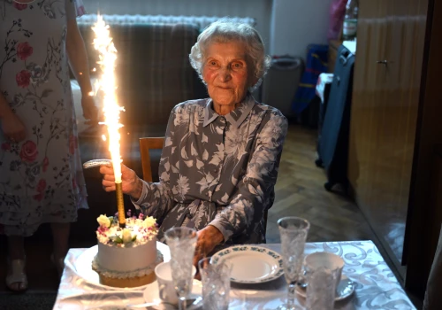 100 lat pani Karoliny. Wojenne wspomnienia i wyjątkowy jubileusz w gronie przyjaciół (ZDJĘCIA)