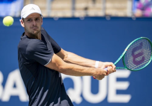 Hubert Hurkacz gra dalej! Potrzebny był tie-break
