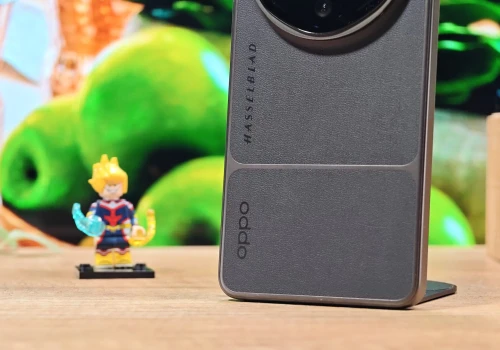 Czy OPPO Find X9 Ultra czegoś brakuje? Powiedziałbym, że ma czegoś za dużo