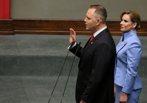 Polacy ocenili rok prezydentury Karola Nawrockiego. Sondaże ukazały głębokie podziały