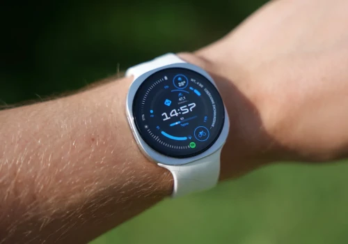 Recenzja Samsung Galaxy Watch9 40mm. Mały rozmiarem, duży możliwościami