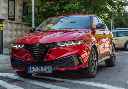 Test: Nowa Alfa Romeo Tonale 175 KM Hybrid Veloce. Pierwsze wrażenia, zalety, wady