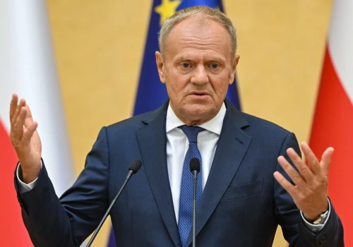 Premier wciąż nie ogłasza powrotu do CPN, a paliwa w hurcie tanieją