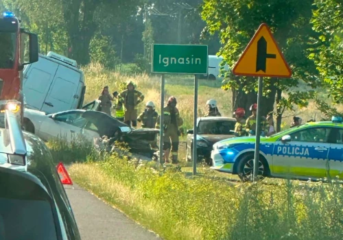 Zderzenie trzech pojazdów na DK17 w Ignasinie. Utrudnienia na trasie Piaski–Krasnystaw