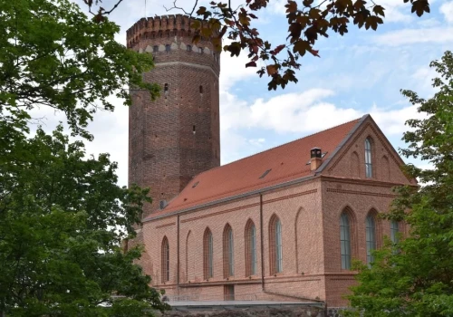 Morderczy wyścig na zamkową wieżę powraca. Zostały ostatnie wolne miejsca!