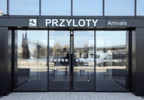 Padł rekord pasażerów na Lotnisku Warszawa-Radom. Teraz zwolnią 30 proc. pracowników