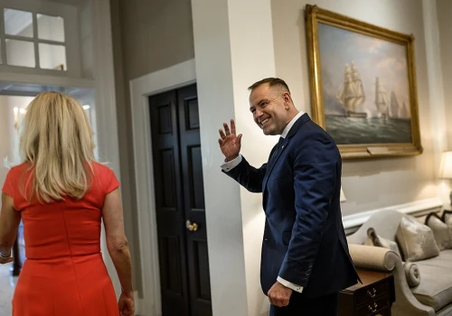 Karol Nawrocki zjednoczy prawicę? To kluczowe pytanie po roku prezydentury
