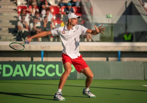 ATP 1000 w Montrealu – Hubert Hurkacz w trzeciej rundzie. Fręch i Linette odpadły z turnieju w Toronto