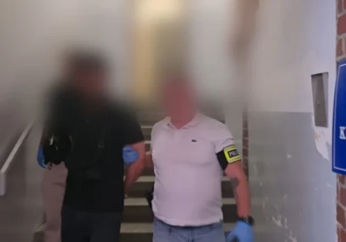 Taksówkarz z Kazachstanu wywiózł śpiącą pasażerkę za miasto. Za to co zrobił, grozi mu 8 lat więzienia