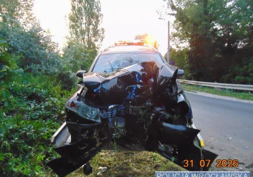 Wypadek. W samochodzie podróżowało siedmiu Ukraińców. Pijany kierowca, kobieta w… bagażniku