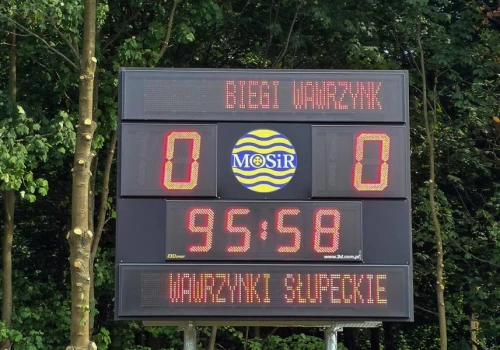Nowa tablica na słupeckim stadionie