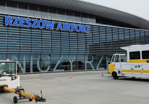 Szukasz pracy na Podkarpaciu? Lotnisko w Jasionce prowadzi nabór. Ruszyła rekrutacja na 6 etatów