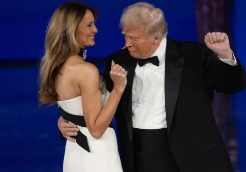 Trump: Moja żona nienawidzi, gdy tak robię. Ale ludziom się to podoba