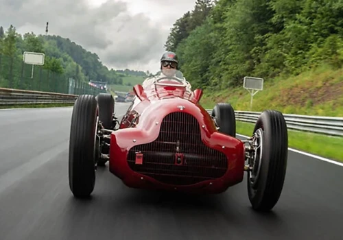 Alfa Romeo 12C ma 90 lat. V12, 370 KM i zwycięstwo nad Mercedesem