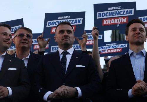 Konfederacja grzmi, że ZUS wypłaca Ukraińcom emerytury. O tym, że Niemcy wypłacają świadczenia Polakom milczy