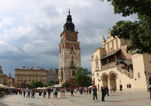 Do godziny 14:00 przedłużono ostrzeżenie dla Krakowa