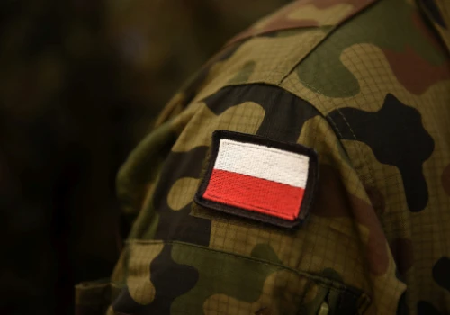 Przetarg w wojsku na sprzęt sieciowy: dwie firmy wybrane