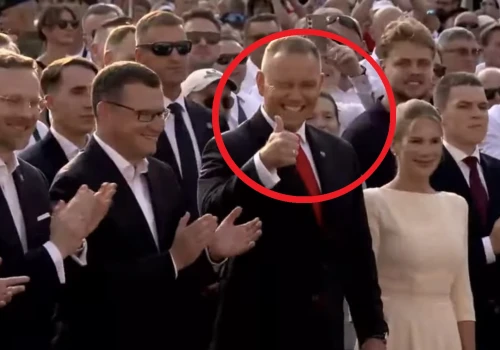 Nawrocki pod lupą ekspertki od mowy ciała. TAK się zachowywał! „Postrzega siebie jako gwiazdę”