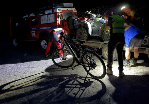 Nocna akcja GOPR-u w Bieszczadach! Rowerzysta zgubił się w lesie