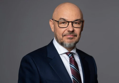 NFZ chce skończyć z „zabiegami walizkowymi”. Nowe zasady od 1 października