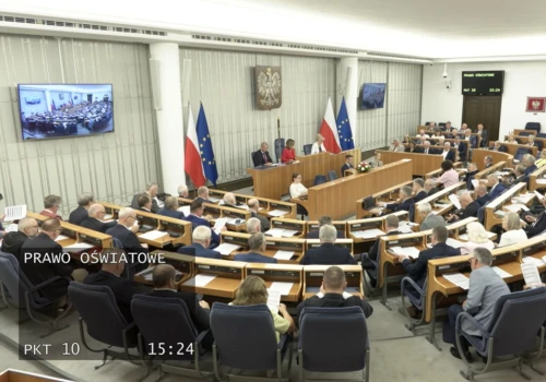 Pilotaż eDziennika od września. Senat przyjął bez poprawek nowelizację ustawy – Prawo oświatowe i ustawy o SIO