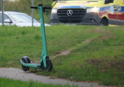 13-latek przewrócił się na hulajnodze elektrycznej. Trafił do szpitala