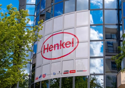 Henkel po mocnym półroczu. Wzrost napędzają przejęcia i rozwój marek