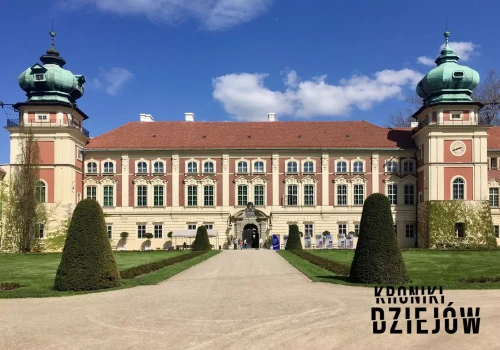 Ten zamek był siedzibą największego warchoła Rzeczpospolitej. Potem stał się salonem Europy