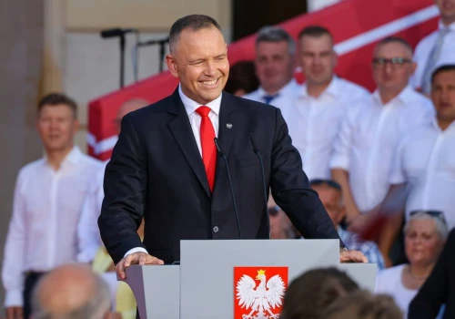 Prezydent zdecydował w sprawie czterech ustaw. Jedna trafiła do TK