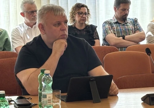 Sprawa zwolnienia z pracy radnego Dariusza Czupryńskiego stanie na sesji rady powiatu