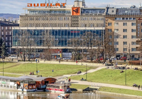 To krakowska ikona modernizmu. Wielu nie wie jednak, kto ją zaprojektował