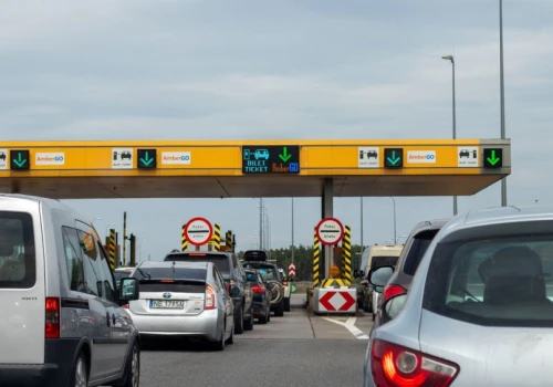 Pułapka e-TOLL i 500 zł kary. KAS wyleje kubeł zimnej wody na pół miliona Polaków