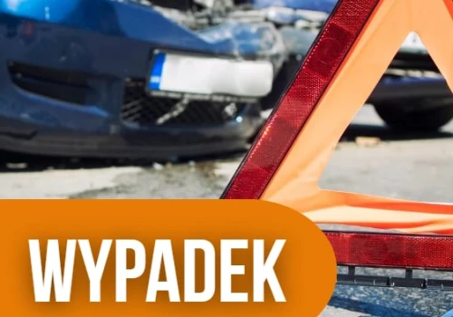 Poważny wypadek w Koluszkach. Bus zderzył się z ciężarówką, trzy osoby ranne