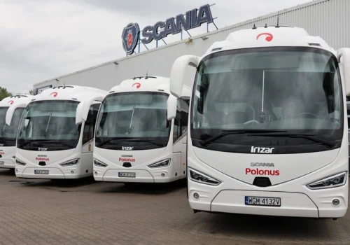 PKS Polonus wzmacnia flotę. Cztery nowe autokary Scania Irizar już w taborze